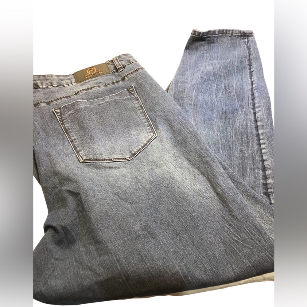 Love and Legend mid rise Jeans Women Size 18, straight Leg